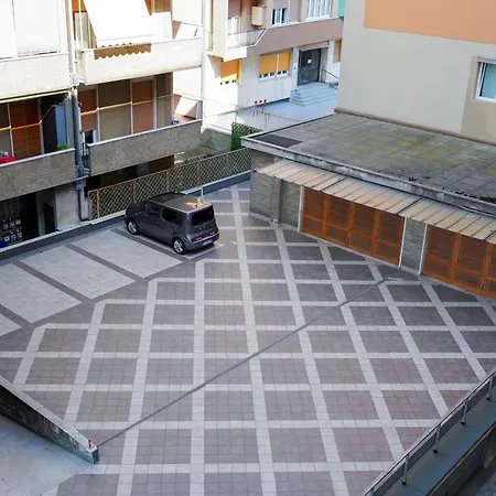 Apartment Dante *